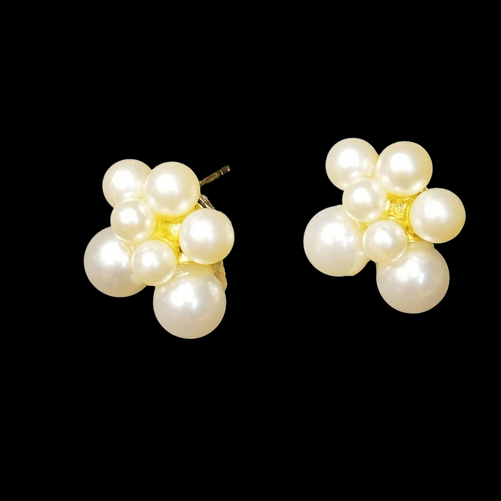 Pearl Studs Earrings