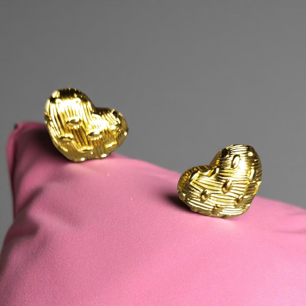Anti Tarnish Heart Shape Earrings