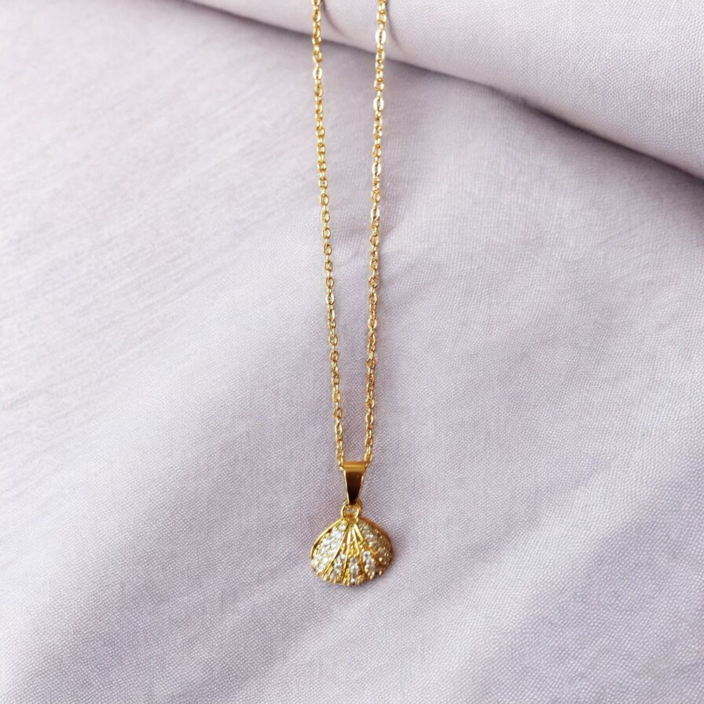 Shell and Pearl Pendant Set