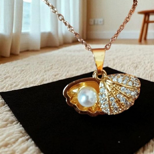Shell and Pearl Pendant Set