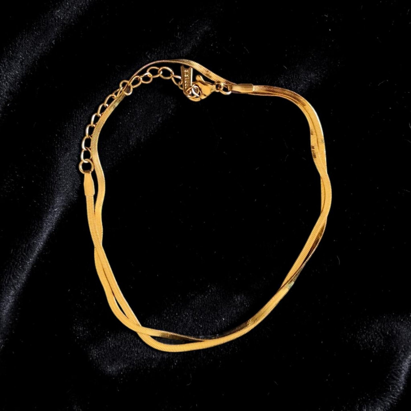 Plain chain
